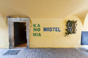 Kanonia Hostel & Apartments
