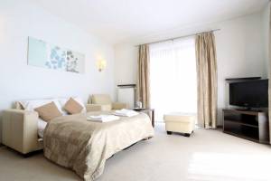 Willa Port Residence