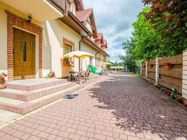 Pokoje Gościnne Pod Lipami Pokoje Gościnne Pod Lipami