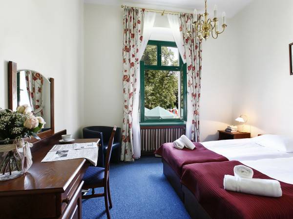 Kadyny Folwark Hotel & Spa Kadyny Folwark Hotel & Spa