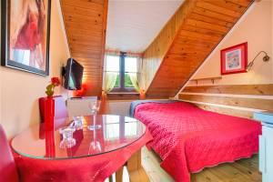Guest rooms with bathrooms