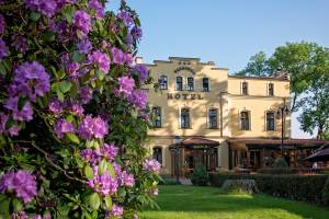 Hotel Dąbrówka