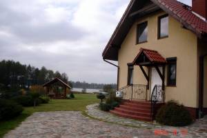 Całoroczny domek nad jeziorem U Kamili na Mazurach