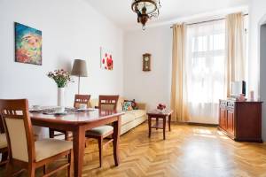 Folk Apartments