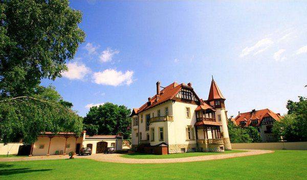 Hotel Pałacyk***