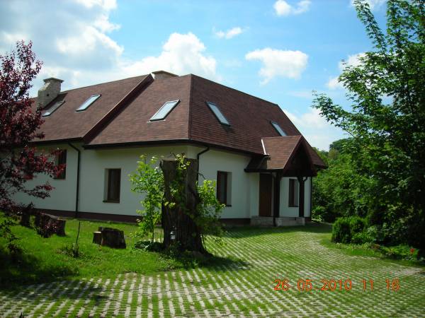 DWOREK W OGRODZIE DWOREK W OGRODZIE