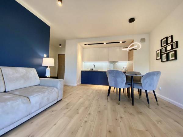 Q4 APARTMENTS - JULIA Q4 APARTMENTS - JULIA