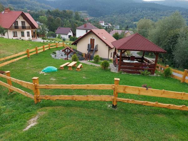 Przystanek Noclegowy Pod Łopieniem Przystanek Noclegowy Pod Łopieniem