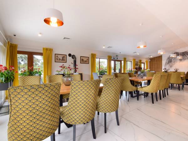 Restauracja I Hotel Podzamcze Restauracja I Hotel Podzamcze