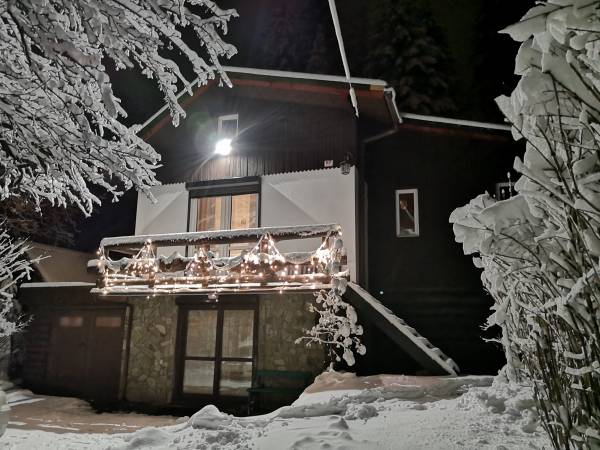 Góralski Dom niedaleko Gondoli Góralski Dom niedaleko Gondoli