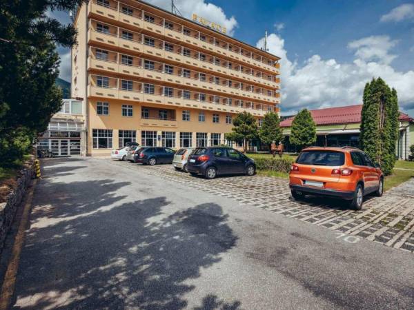 Uzdrowisko - Hotel Nový Smokovec Uzdrowisko - Hotel Nový Smokovec