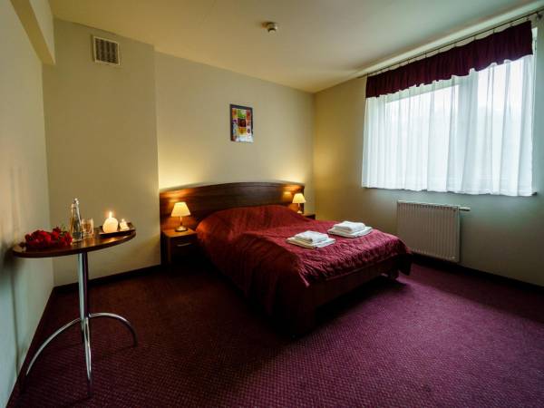 Pod Borem - Hotel, Noclegi, Turystyka