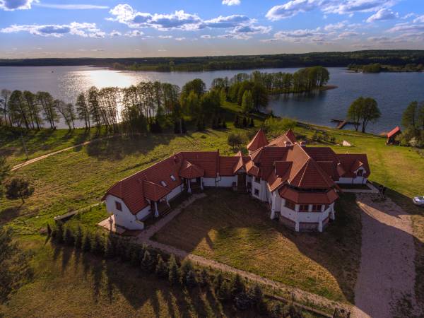 Domki i apartamenty nad jeziorem - Pensjonat Rybical Domki i apartamenty nad jeziorem - Pensjonat Rybical