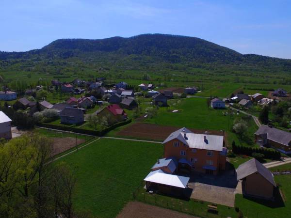 AGROTURYSTYKA U PODNÓŻA GÓRY CERGOWEJ AGROTURYSTYKA U PODNÓŻA GÓRY CERGOWEJ