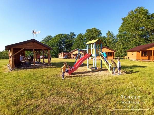 Ranczo Wodnica - domki letniskowe Ranczo Wodnica - domki letniskowe
