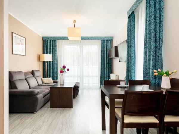 Aquarius 99 by Renters Aquarius 99 by Renters