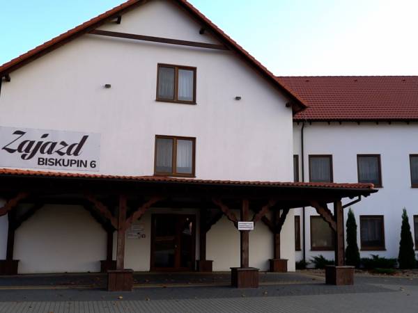 Zajazd w Biskupinie, zielone szkoły, obiady dla grup w Biskupinie Zajazd w Biskupinie, zielone szkoły, obiady dla grup w Biskupinie