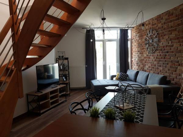 Loft Apart Jantar Loft Apart Jantar