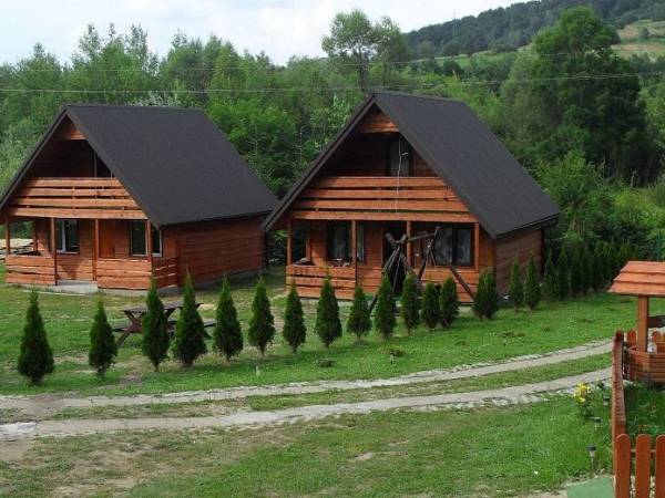 Pokoje, domki, pole biwakowe Pod Świerkami Pokoje, domki, pole biwakowe Pod Świerkami