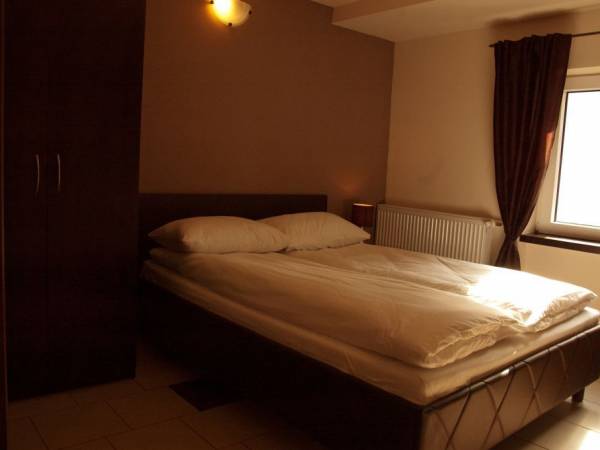 Hostel Orla