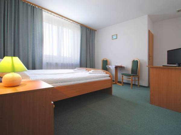 Motel * Taurus