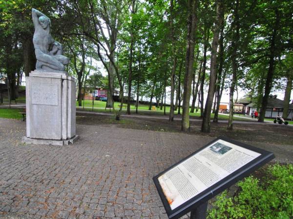 Pomnik Umierający Wojownik