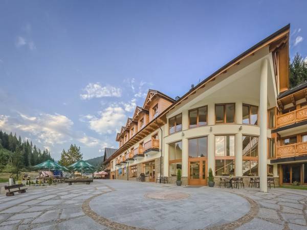 Hotel *** Pod Wulkanem