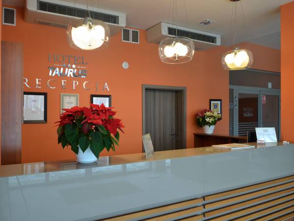 Hotel *** Taurus Ładna