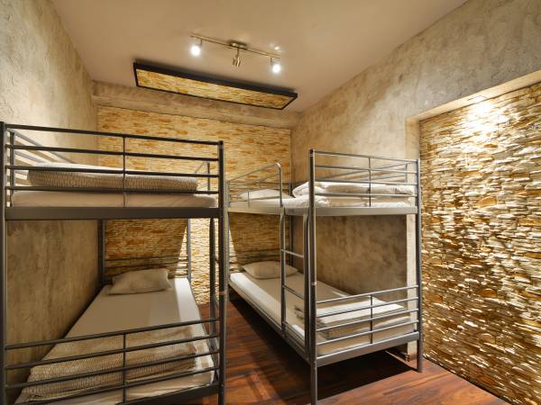 De Luxe hostel