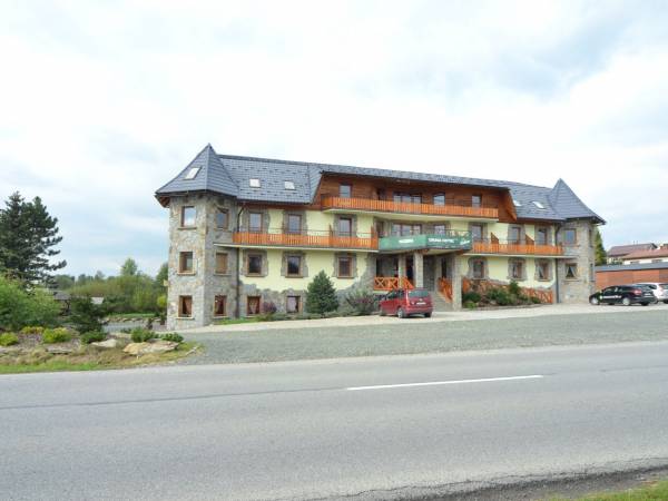 Hotel ORAVA