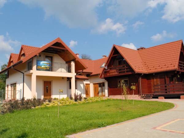 Dom z apartamentami POWRÓCISZ TU