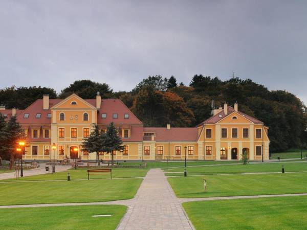 Pałac w Rymaniu Sp. z o.o.