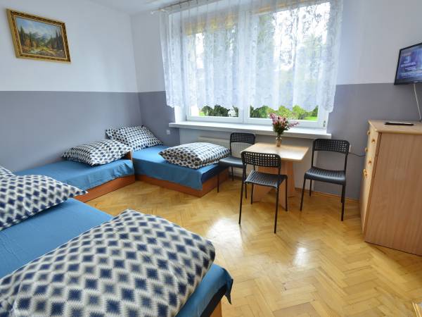 Kwatery pracownicze, pokoje gościnne - CEREZO