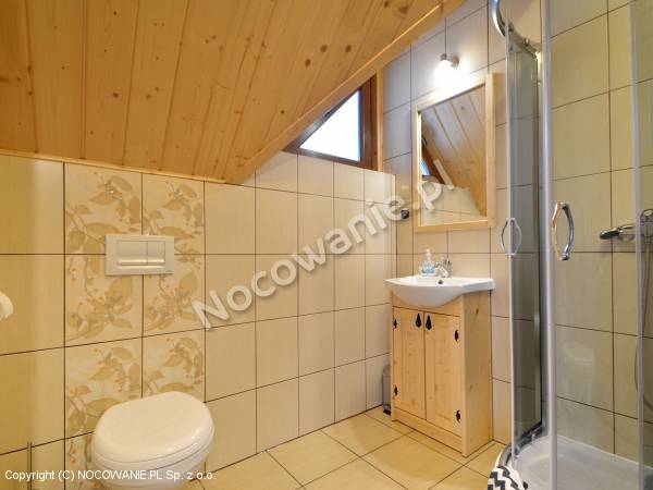 łazienka domek drewniany