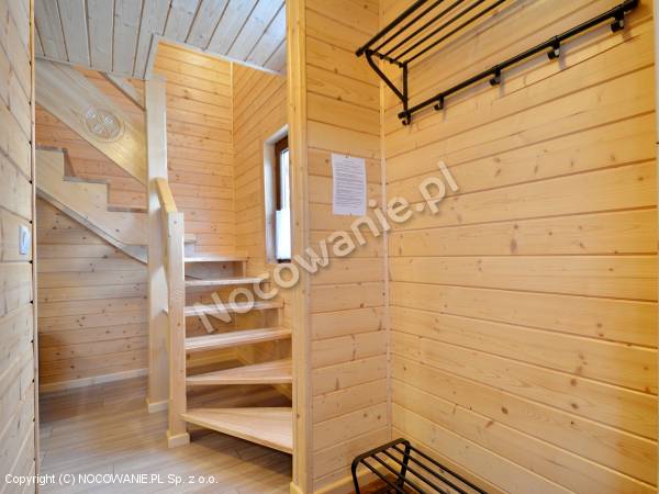 korytarz domek drewniany