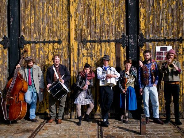 Koncert Kapeli Timingeriu w Teatrze Szwalnia w Łodzi