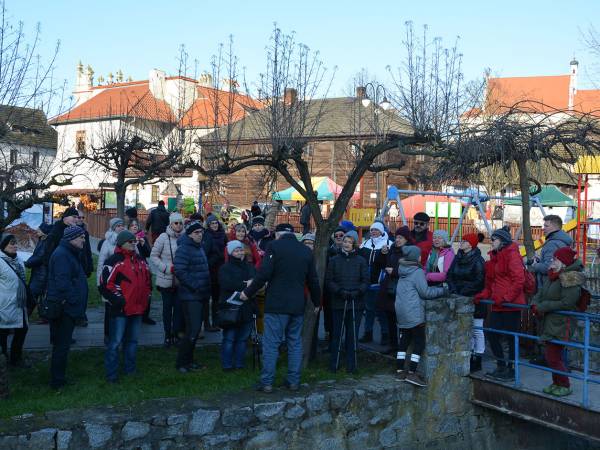 Dwa księżyce. Spacer szlakiem literackim po Kazimierzu Dolnym