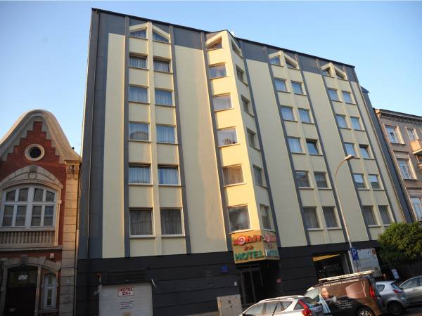 Hit Hotel Hit Hotel