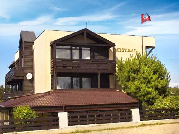 Mistral Mistral