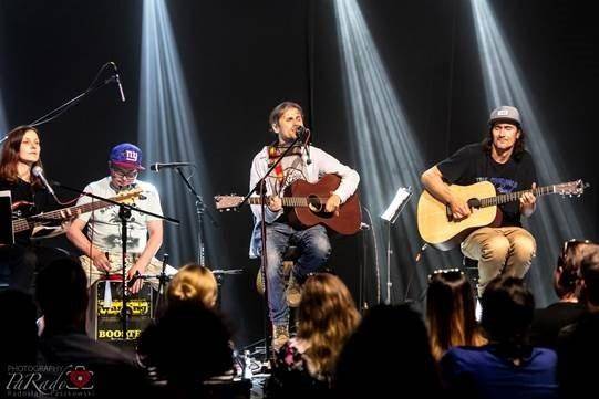 Koncert formacji Janka Pęczaka (gitarzysty T. Love) w Bełchatowie