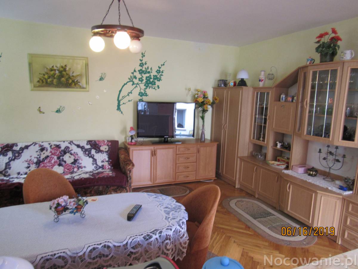 pakiet specjalny 1 do konca czerwca i po 20 sierpnia nizsze ceny,nowy apartament do wynajecia duzy pokoj z wlasna lazienka i kuchnia w pelni wyposazony.200m od morza