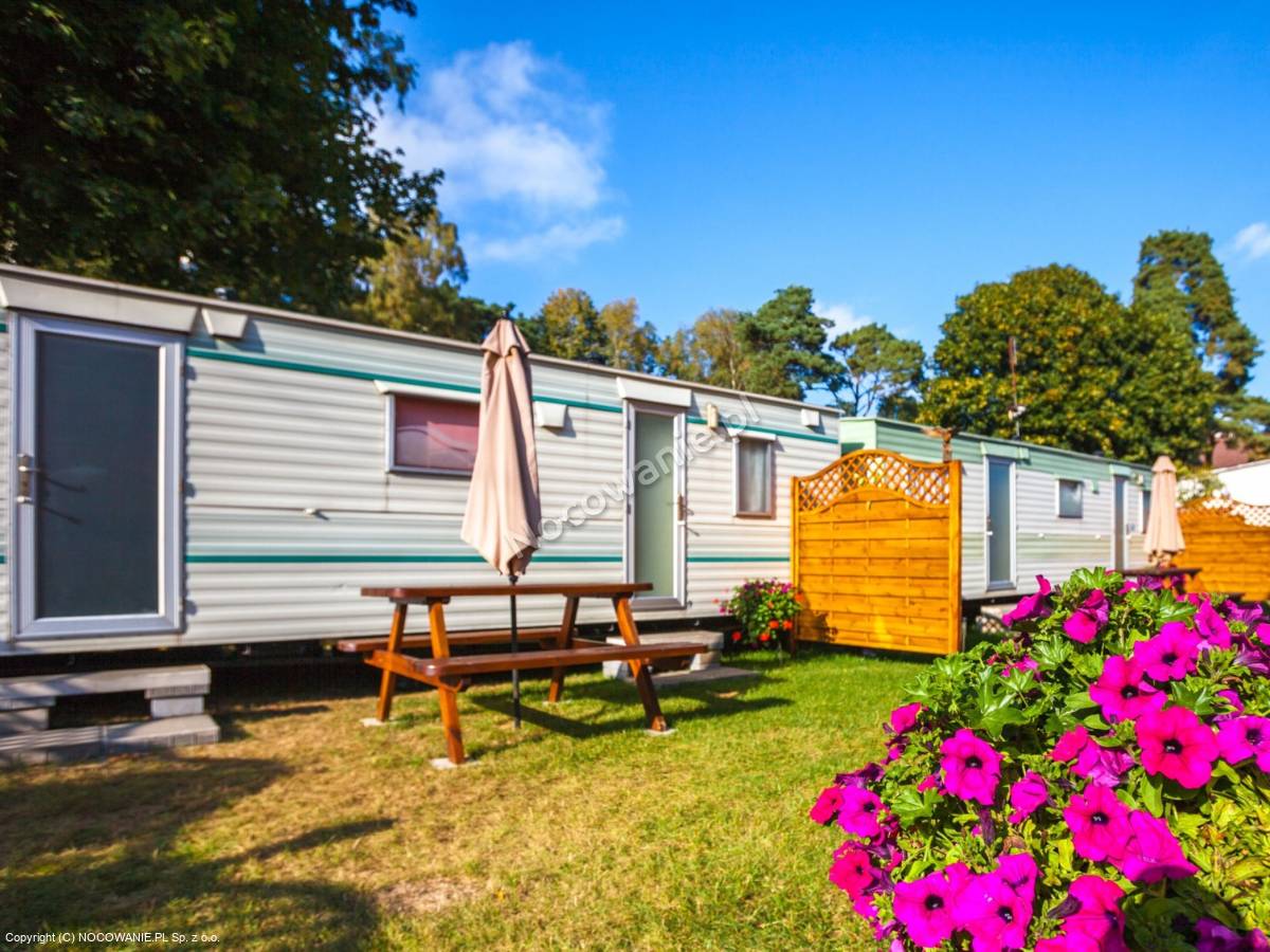 Dom wczasowy oraz domki letniskowe Pustkowo