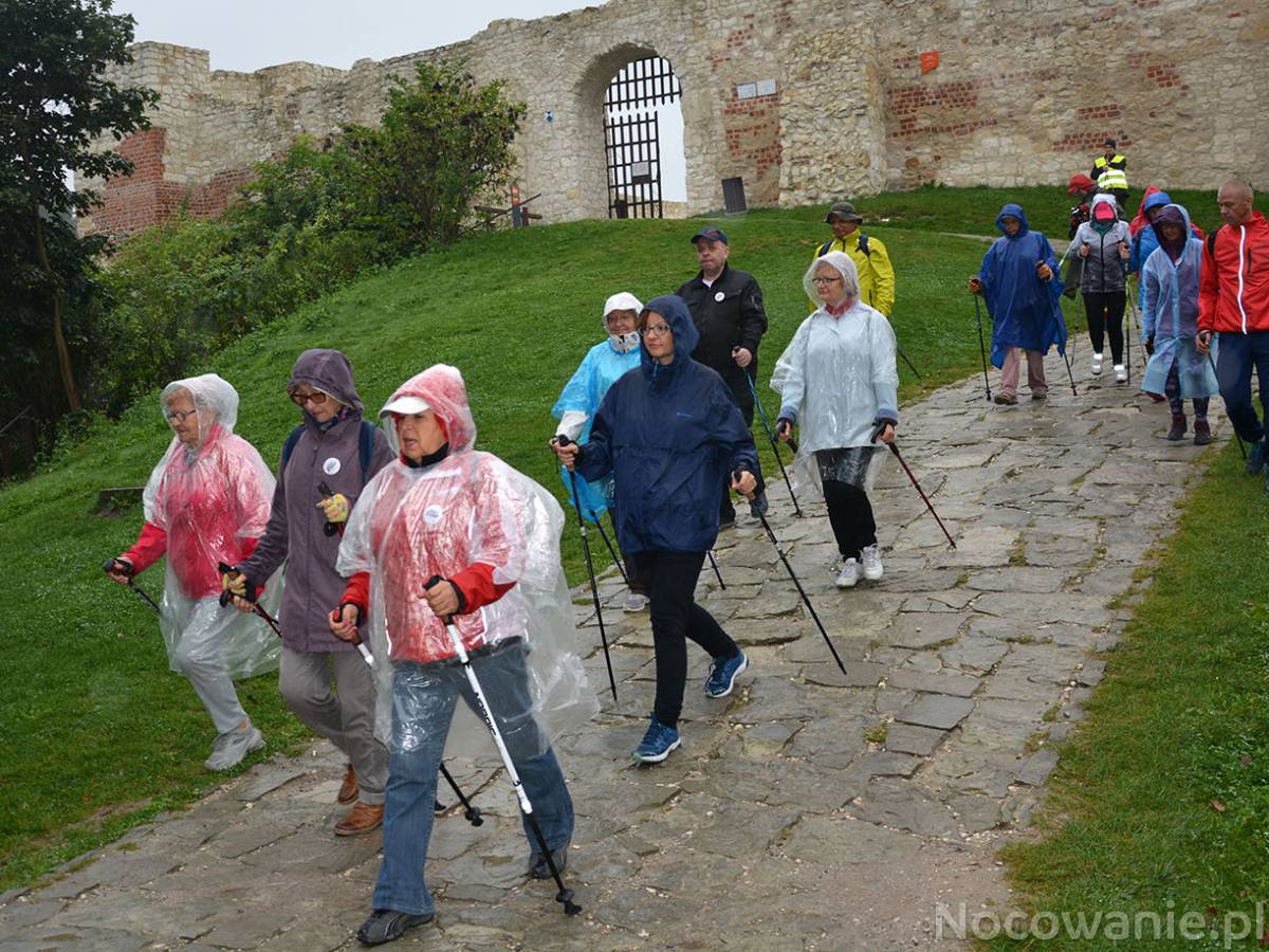 Najście na Zamek - rajd Nordic Walking