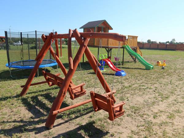 Plac zabaw dla dzieci.