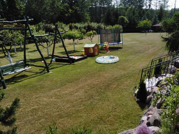 Kamienny Dworek Pokoje Gościnne i Pracownicze