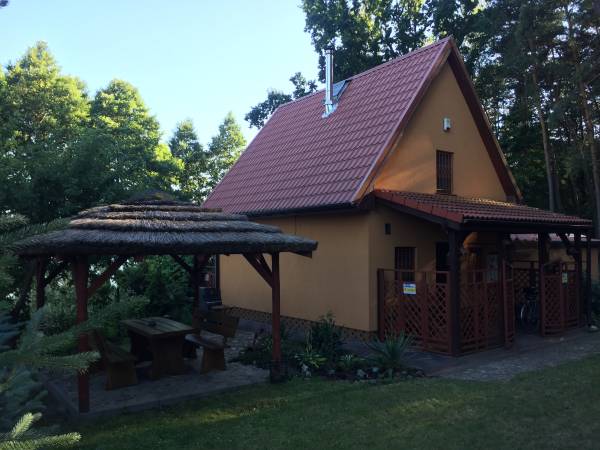 Domek od strony drogi