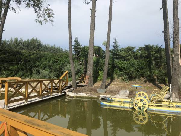 Kamienny Dworek Pokoje Gościnne i Pracownicze