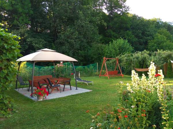 Ogród z widokiem na Park Krajobrazowy.