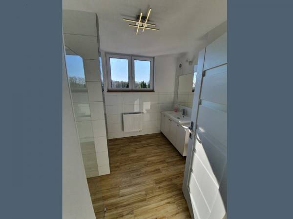 Dom z jacuzzi, sauną i siłownią 