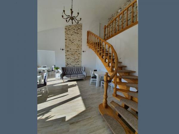 Dom z jacuzzi, sauną i siłownią 